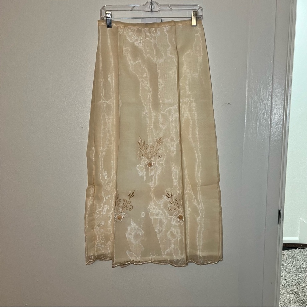 Cream midi skirt with floral embroidery